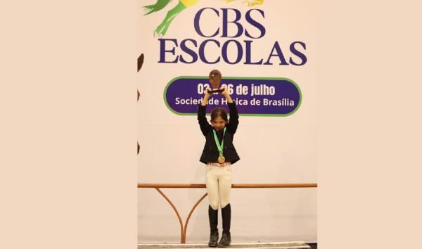 Esther Erel é bronze no CBS de Escolas cat. 60cm
